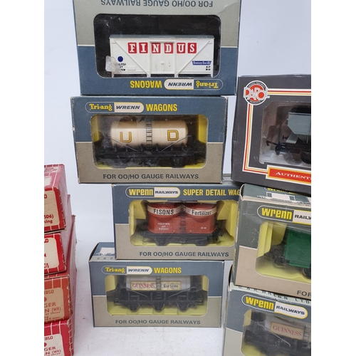 702 - Seven boxed Wrenn 00 gauge Wagons and nine boxed Hornby Dublo 2-rail Wagons