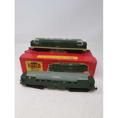 711 - Hornby Dublo 2232 C0-Co diesel Locomotive, boxed; Hornby Dublo 'Crepello', with box base