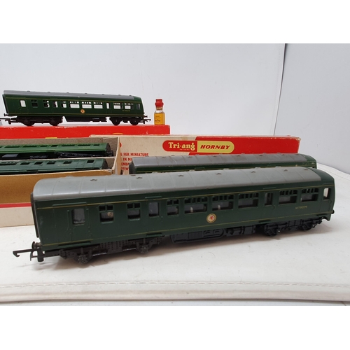 740 - Two boxed Triang 00 gauge R157 Diesel Railcars, two unboxed diesel Railcar Units, a boxed Pullman di... 