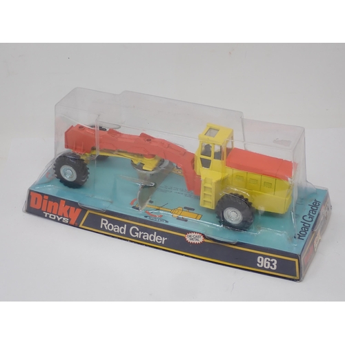 79 - Dinky Toys No.963 Road Grader in card and plastic box