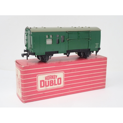 10 - Hornby Dublo 4316 SR Horse Box, unused and boxed. Model in mint condition, all locating pins on door... 