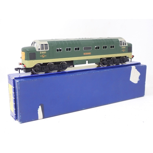 42 - Hornby Dublo 3234 'St Paddy' Locomotive, boxed. Locomotive in mint condition and shows little sign o... 