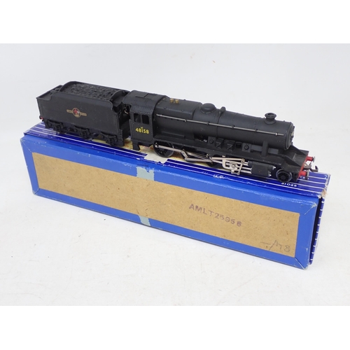 43 - Hornby Dublo LT25 8F 2-8-0 Locomotive, boxed, in near mint condition, box in excellent condition