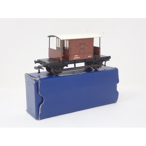 58 - Hornby Dublo rare early BR Brake Van with white roof, boxed, mint condition. Model is the same as th... 
