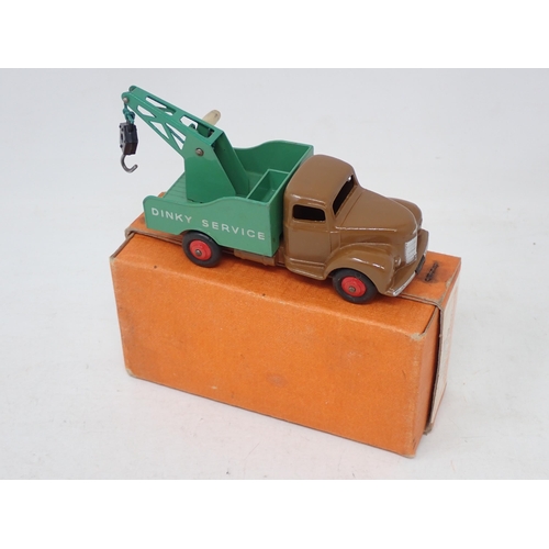 215 - Dinky Toys 25x brown and green Breakdown Lorry, boxed