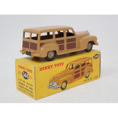 219 - Dinky Toys 322 27F Station Wagon Estate