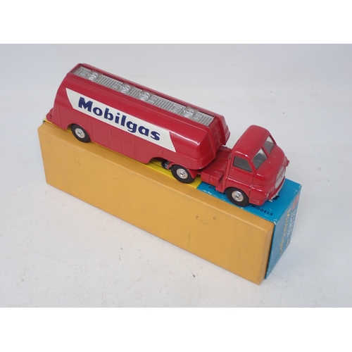 272 - Corgi Major 1110 'Mobilgas' Petrol Tanker, boxed