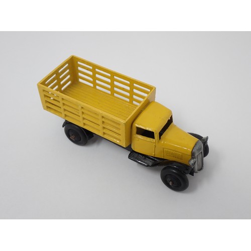 311 - Dinky Toys 25f yellow Market Garden Van