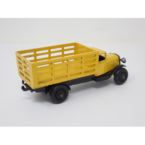 311 - Dinky Toys 25f yellow Market Garden Van