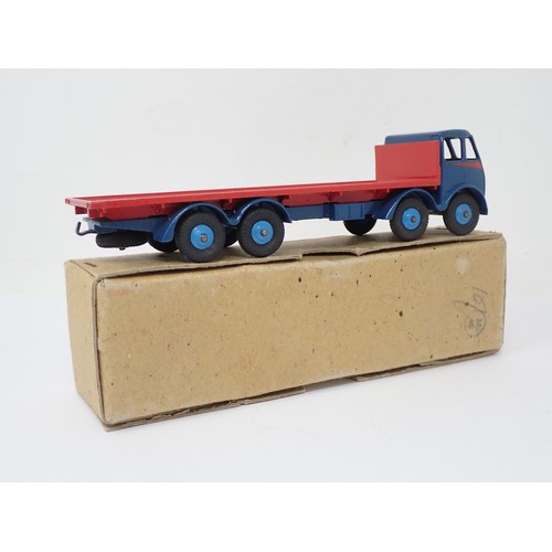 319 - Dinky Supertoys No.502 Foden 1st type Flat Truck with red back and blue chassis, boxed