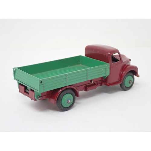 333 - Dinky Toys rare 30m Dodge rear Tipping Lorry with green back and maroon cab