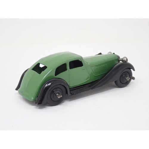 334 - Dinky Toys 36d green Rover Saloon