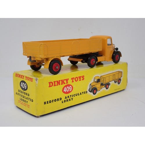 400 - Dinky Toys 409 Bedford Articulated Lorry with windows, boxed