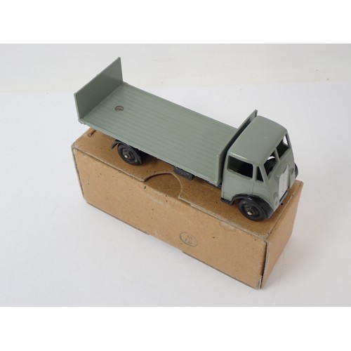 402 - Dinky Supertoys 513 Guy Flat Truck with grey body and black chassis, boxed