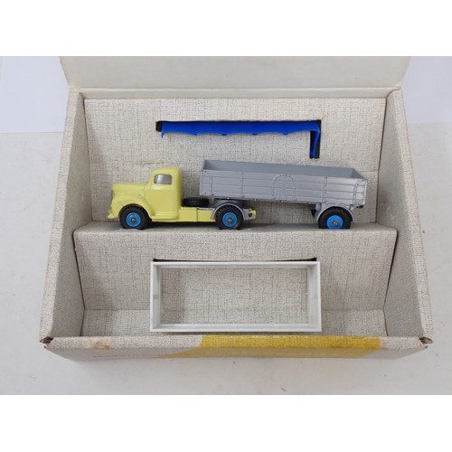 406 - Dinky Toys 424 Commer Convertible Articulated Truck, boxed