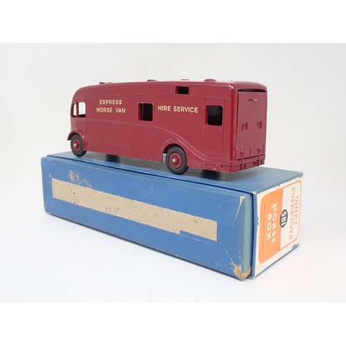 409 - Rare Dinky Supertoys 581 U.S.A. Express Horse Box, boxed with replacement inserts