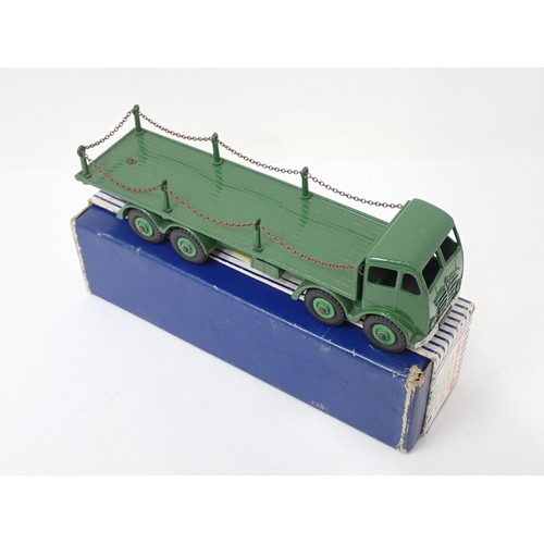 412 - Dinky Toys 905 green Foden Flat Truck with chains, boxed