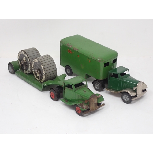 445 - A Triang Minic Express Service Articulated Lorry and a Low loader with cable drums