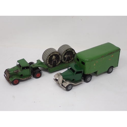 445 - A Triang Minic Express Service Articulated Lorry and a Low loader with cable drums