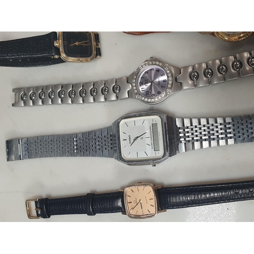 221 - A quantity of Ladies and Gents Wristwatches