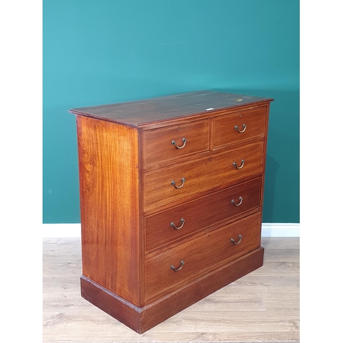 461 - A mahogany Chest of two short, three long graduated Drawers with satinwood stringing decoration, 3ft... 