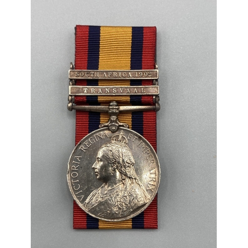 1086 - Queen's South Africa Medal with South Africa 1902 and Transvaal clasps to 5354 Pte. F. Hauley, Argyl... 