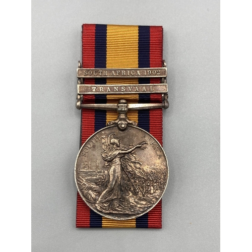 1086 - Queen's South Africa Medal with South Africa 1902 and Transvaal clasps to 5354 Pte. F. Hauley, Argyl... 