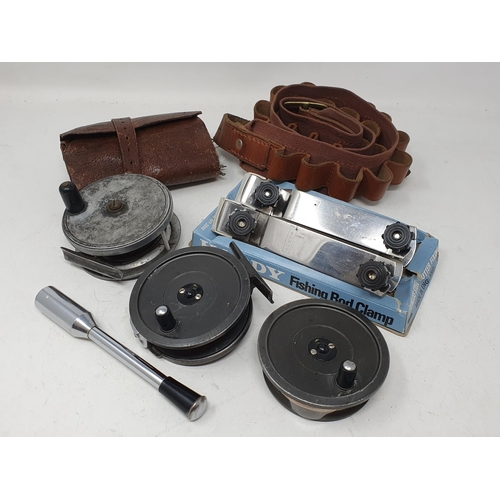 1005 - A Hardy Viscount 130 Mk II Fly Reel and spare spool, an unnamed 3 1/2