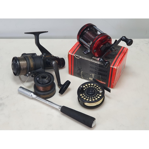 1010 - A boxed Abu Garcia Ambassaduer 6000 Baitcasting Reel, a 