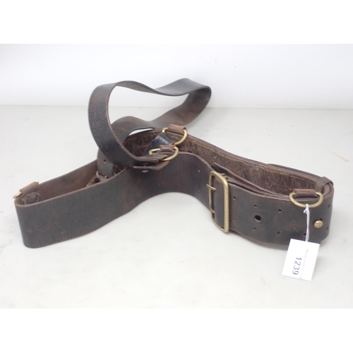 1239 - A leather British Sam Brown Belt