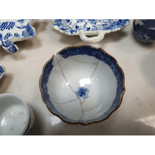 371 - A quantity of 18th & 19th century blue & white Items including Coffee cans, tea Bowls, Pickle leaf D... 