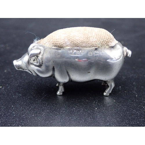 41 - An Edward VII silver Pig Pin Cushion, Birmingham 1908, maker: A & L Ld, 2in