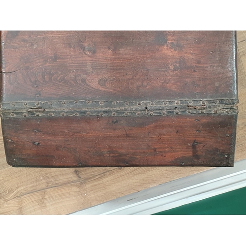 542 - An 18th Century country elm slope fronted Desk Box, the hinged lid enclosing three drawers 1ft 8in W... 