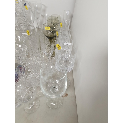 347 - A quantity of Glassware including Vases, Jug, Bowls, Wines Hock Glasses, Tumblers etc