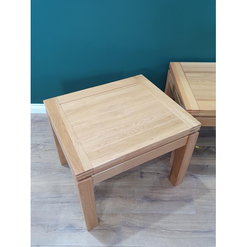 664 - A pair of modern oak Coffee Tables 2ft 4in W x 1ft 10in H