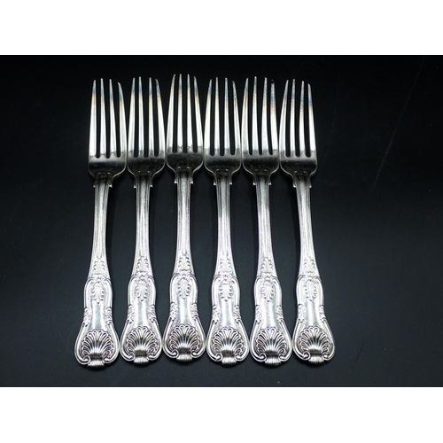 149 - A Set of George IV silver Cutlery, Kings pattern, for six persons, London 1829, maker: Robert Hennel... 