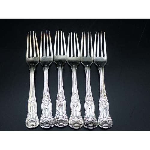 149 - A Set of George IV silver Cutlery, Kings pattern, for six persons, London 1829, maker: Robert Hennel... 