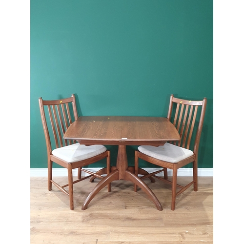 27 - A modern Ercol Extending Dining Table 2ft 5