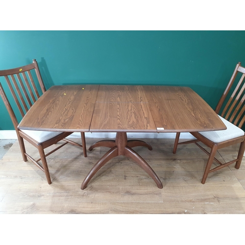 27 - A modern Ercol Extending Dining Table 2ft 5