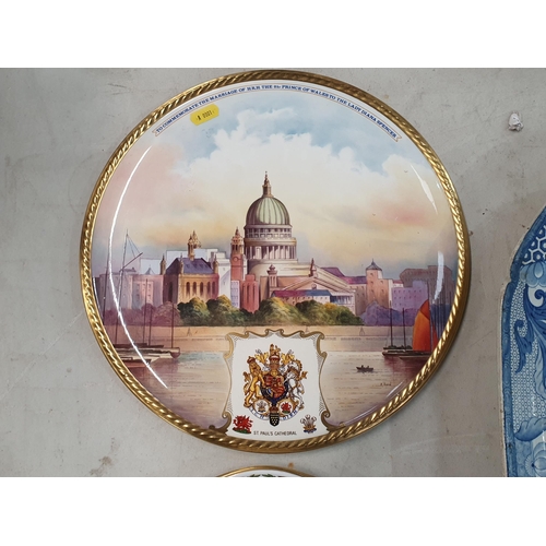 317 - A Spode 'The Derby' Plate, 11in Diameter, an Aynsley Cake Plate depicting St Paul's Cathedral, 13in ... 