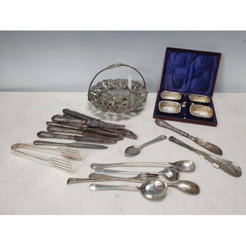 67 - Four Victorian silver Salts of rectangular form, and Spoons, Birmingham 1899, in case, a silver Butt... 