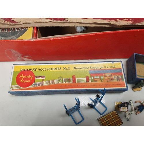 368 - A Trix part Twin Railway Series Railway Set  including locomotive, carriage, Tender etc. and a Hornb... 