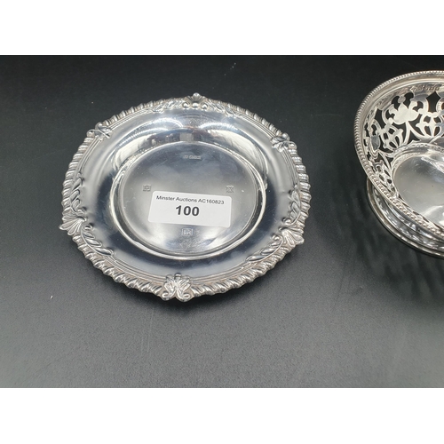 100 - An Edward VII silver pierced circular Dish, Birmingham 1909, and a small Waiter with gadroon rim, Bi... 