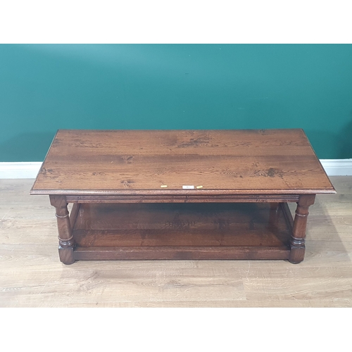 462 - An Bylaws oak Coffee Table on turned supports 4ft W x 1ft 5in H