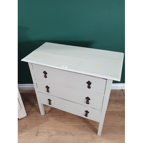 531 - A white painted Dressing Chest, 5ft 5