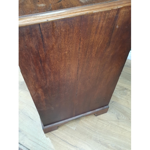 547 - A mahogany Chest of two short, three long graduated Drawers raised on bracket feet, 3ft High x 3ft 5... 