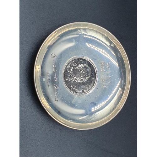 80 - A Winston Churchill centenary Ltd Edition Crown Dish London 1974 no 828 an Elizabeth II silver Jubil... 