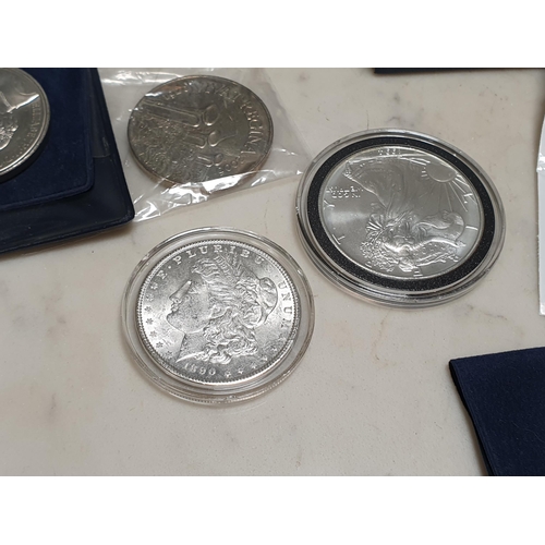 271 - A Westminster box of Collector’s Coins to include a US Morgan Dollar 1890, 
two 1oz Britannia Coins ... 