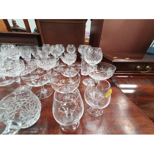 682 - A quantity of cut glass Drinking Glass, Vases, Bowls, etc. (R6)