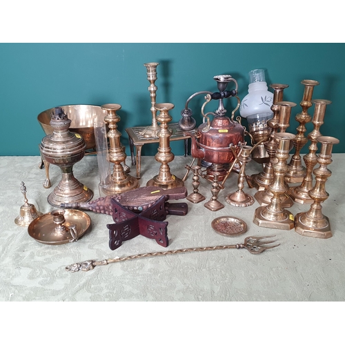 697 - A box of assorted metalware including brass Candlesticks, two brass Trivets, a plated Candelabra, a ... 